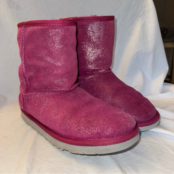 Ugg Boot Pink Sparkling Short Boots Women’s Size 6 - Picture 1 of 7